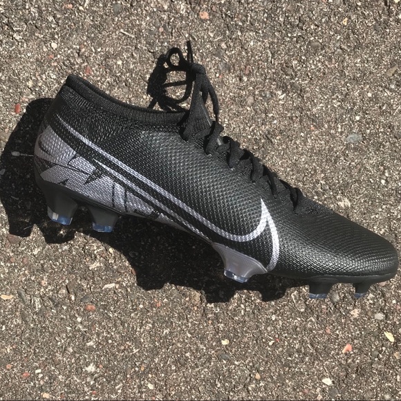 Amazon com Nike Junior Superfly 7 Club FG MG Soccer Cleats Blue Amazon com Nike Junior Superfly 7 Club FG MG Soccer Cleats Blue